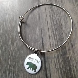 🎆 2 for$15🎆Silver adjustable Mama bear bracelet